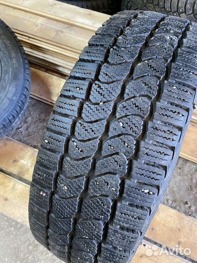 Continental VancoWinter 2 215/65 R16