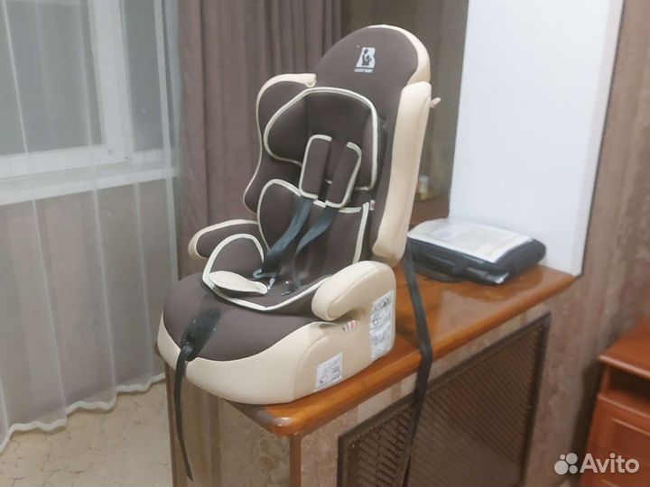 Автомобильный детское кресло