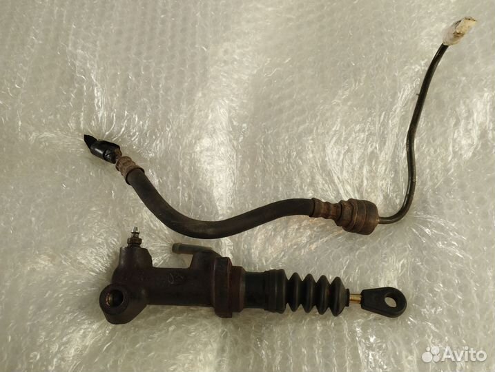 Главный цилиндр сцепления VW Passat B3, B4