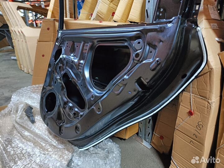 Дверь задняя правая Kia Rio 4