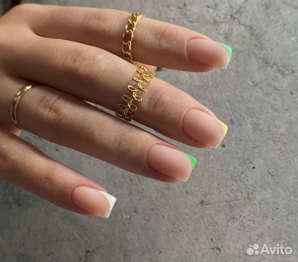 Маникюр,педикюр