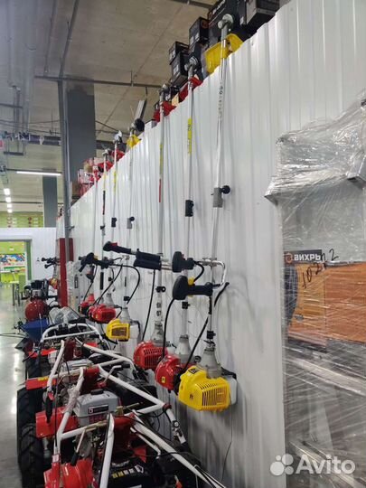 Триммер бензиновый Brait BR-260