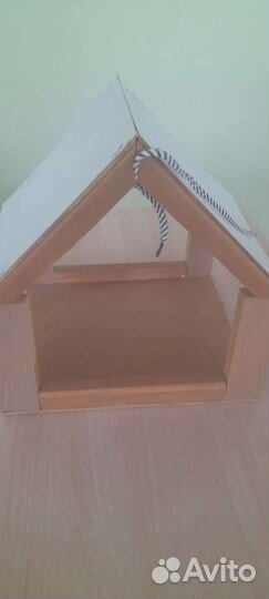 Кормушка для птиц из дерева