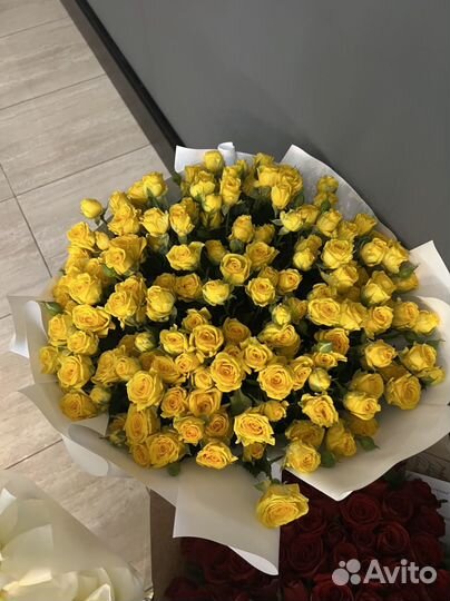 Роза 101 пионы цветы букет
