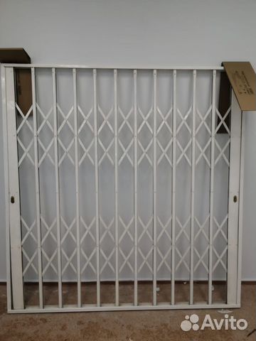 Металлическая раздвижная решетка