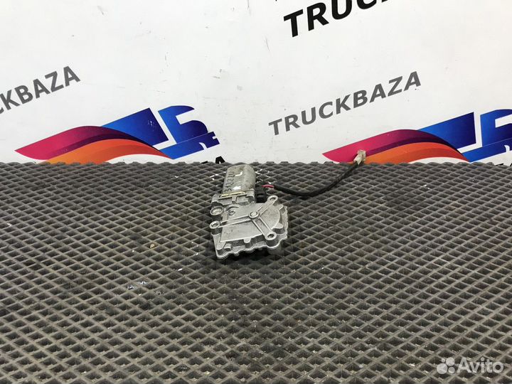 318220 Моторчик стеклоподъемника левый