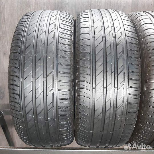 Bridgestone Turanza T001 215/55 R17 94V