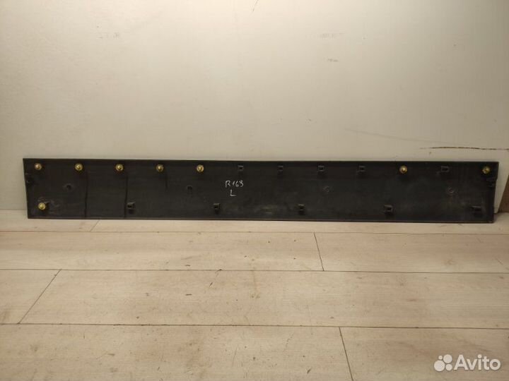Молдинг левый Mercedes Sprinter W906 ом646 2010