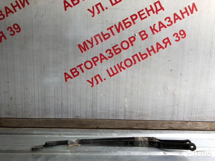 Поводки дворников стелоочистителей Ауди А6 Ц5