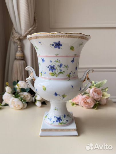 Старинная ваза