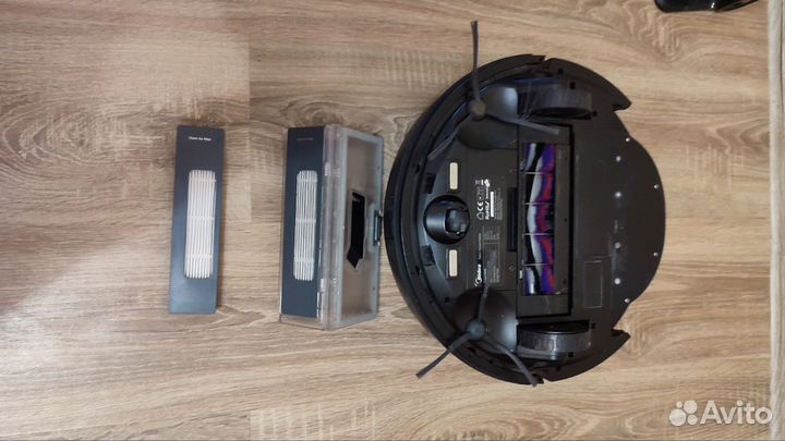 Робот пылесос