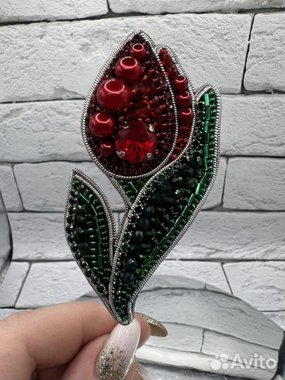 Брошь тюльпан