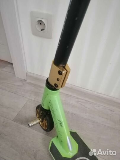 Самокат трюковой