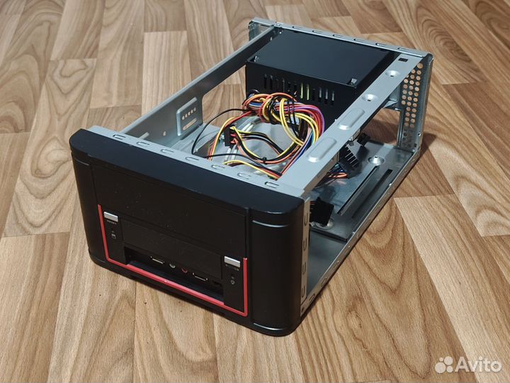 Thermaltake Element Q Mini-ITX + бп 300W SFX