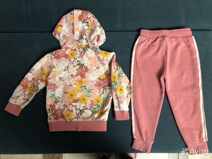 Спортивный костюм для девочки
