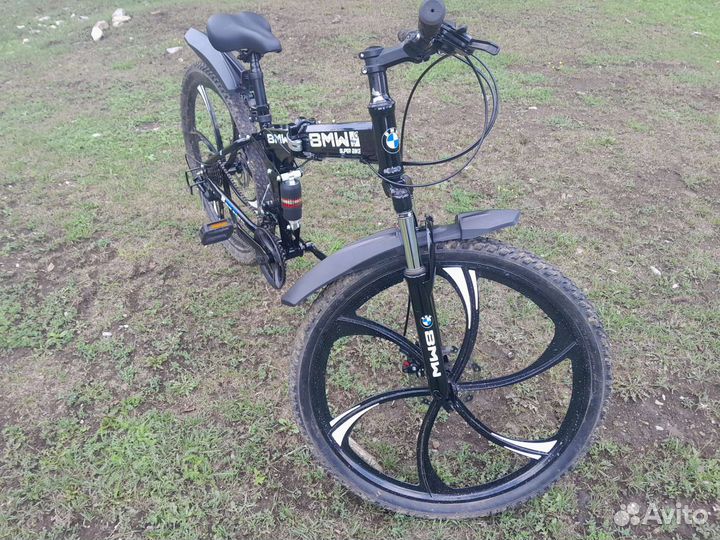 Велосипед на литых дисках bmw