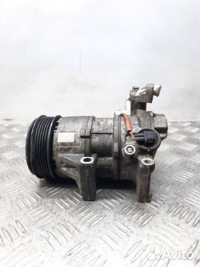 Компрессор кондиционера Toyota Yaris хэтчбэк 5 дв