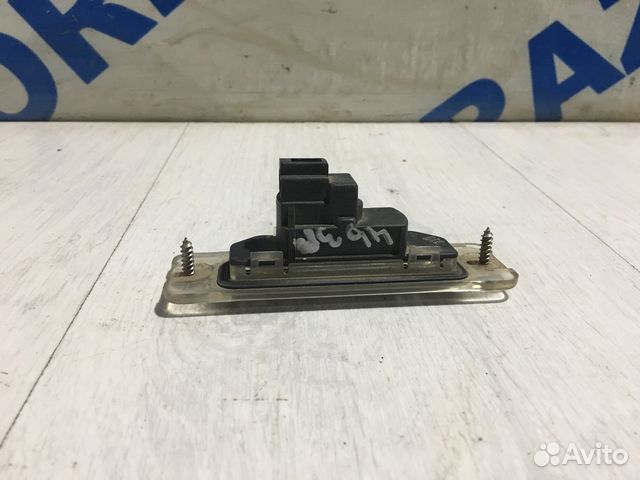 Плафон подсветки номера infiniti FX35 3.5 ат