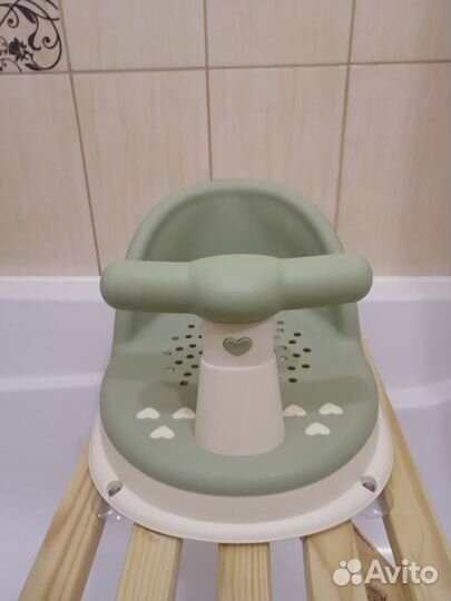 Стульчик для купания в ванной