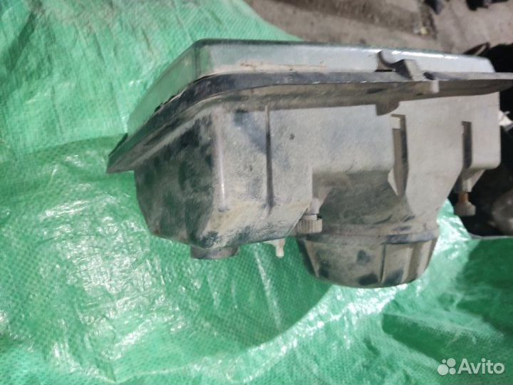 Фара левая Ваз 2104 универсал 1.5 2004