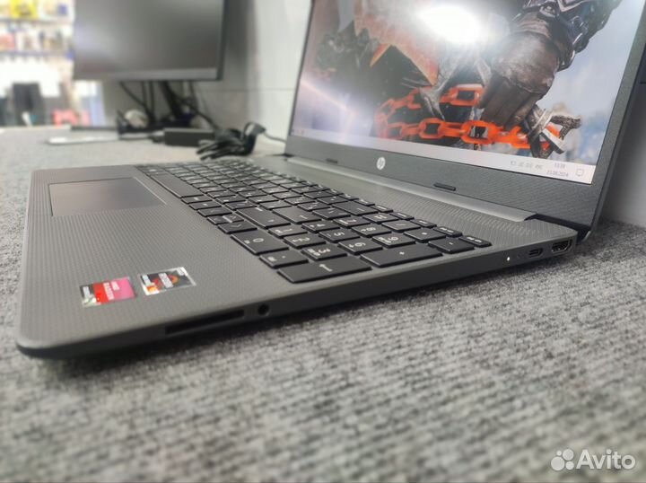 HP Laptop 15s (Ryzen 5-4500U, 8/256Gb)