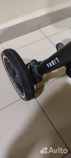 Прогулочная коляска всесезонная