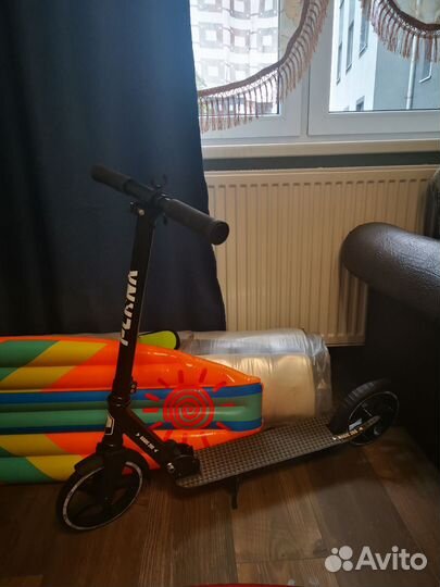 Новый самокат с ножным тормозом, колёса 20 см