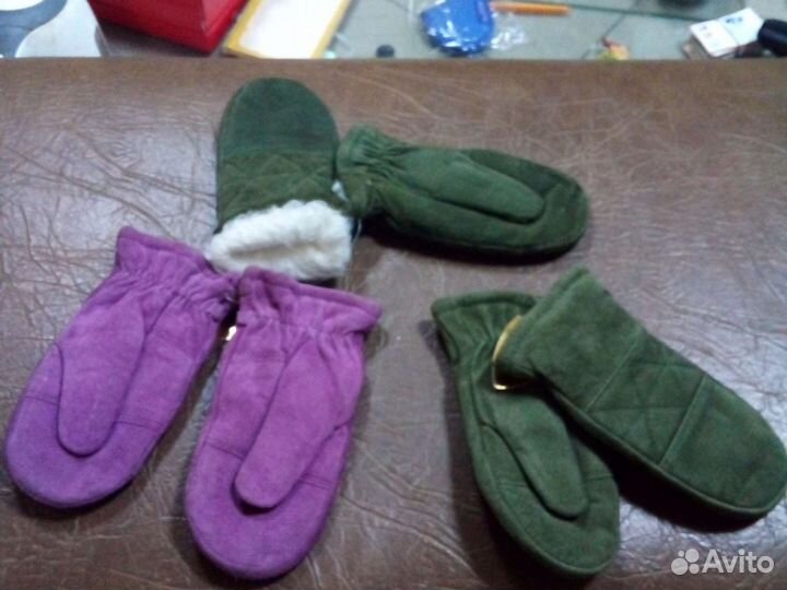 Варежки с мехом Натуральные.3 пары новые