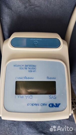 Тонометр полуавтоматический