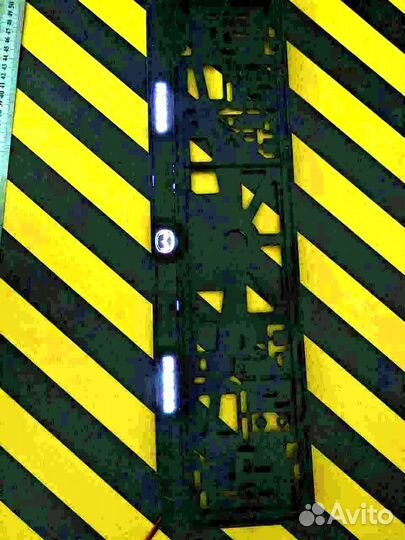 Рамка номерного знака светящася