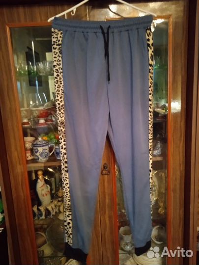 Спортивный костюм женский