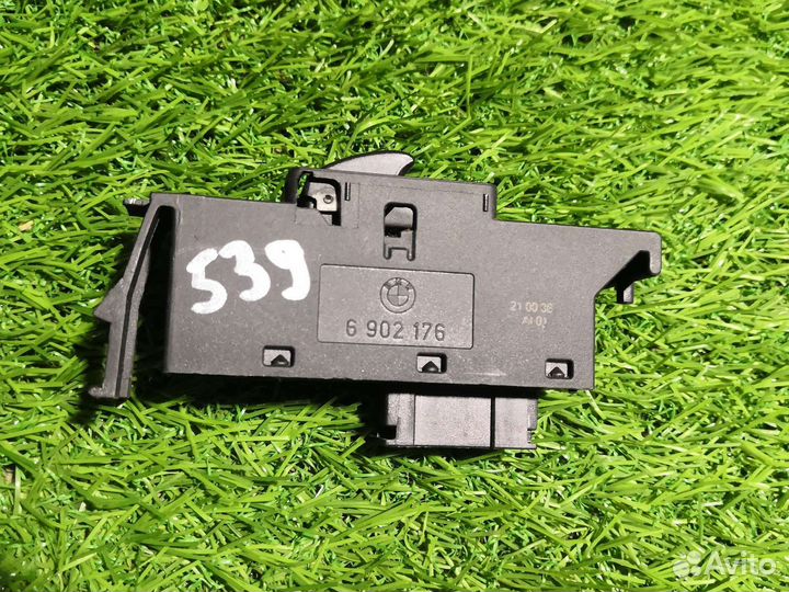 Кнопка стеклоподъемника правая BMW 3 e46