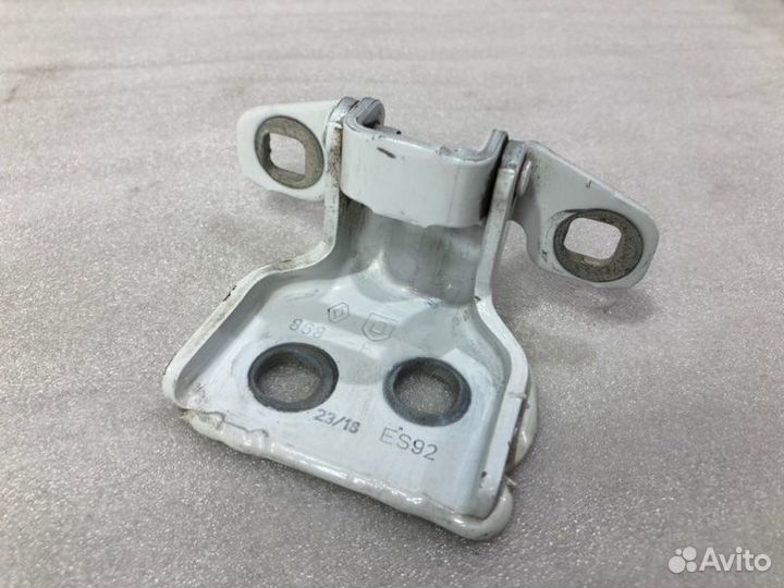 Петля двери Renault Logan 2 седан K7MA 812 2018