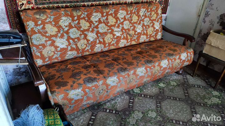 Диван и 2 кресла