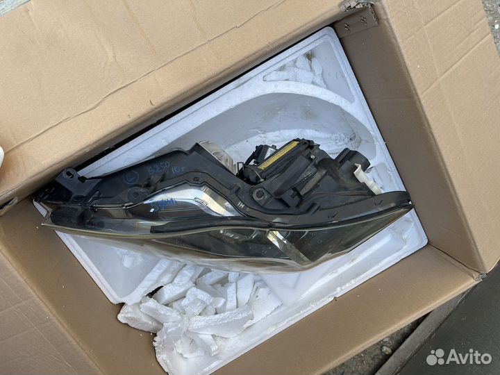 Lexus IS фара передняя левая