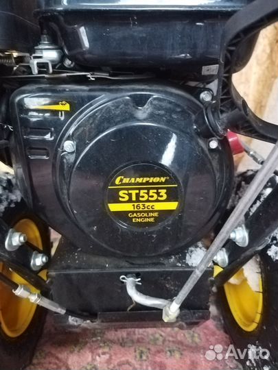 Снегоуборщик бу продам