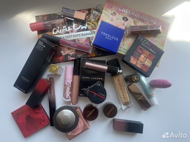 Becca,Charlotte Tilbury,Huda,Dior,Denona