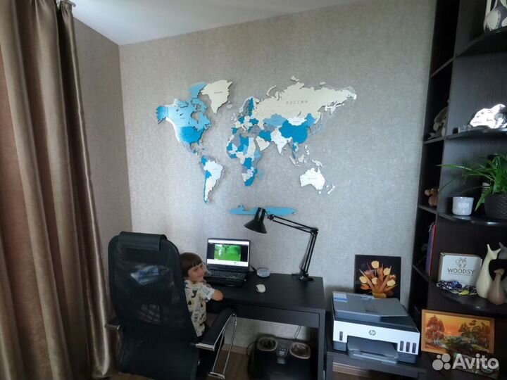 Деревянная карта мира на стену