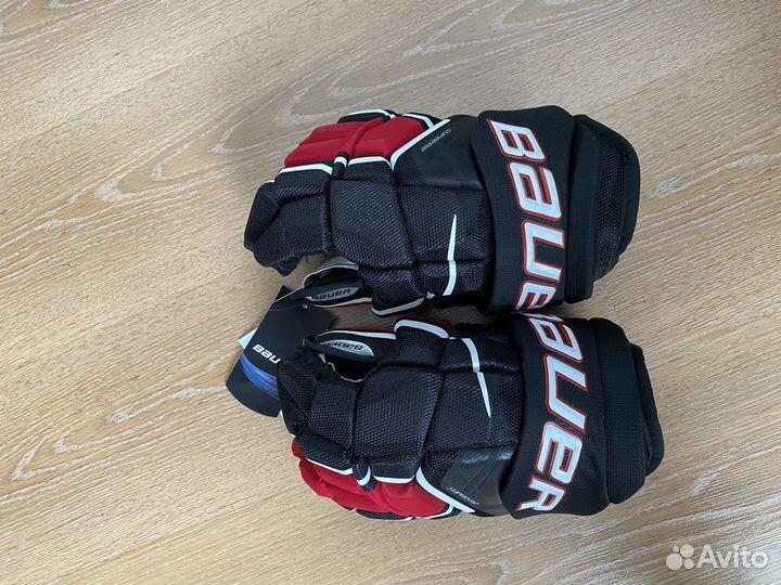 Хоккейные перчатки bauer