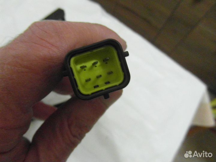 Педаль газа автокрана Zoomlion