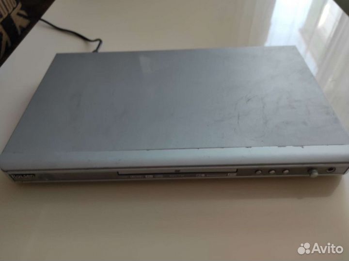 DVD-проигрыватель Rolsen RDV-730