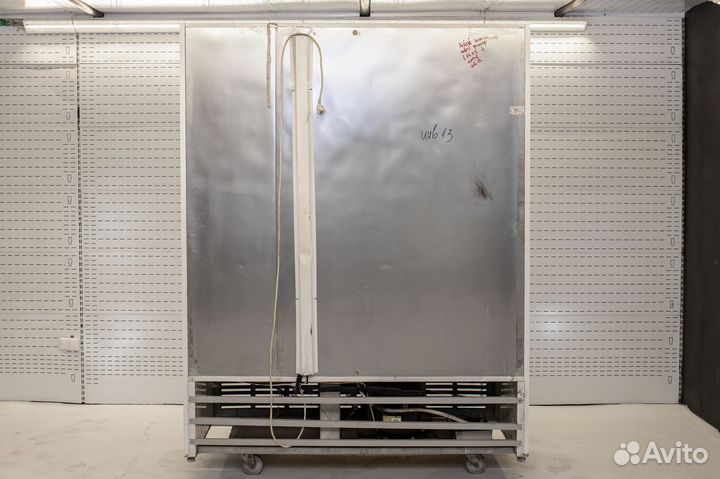 Холодильный шкаф Ариада