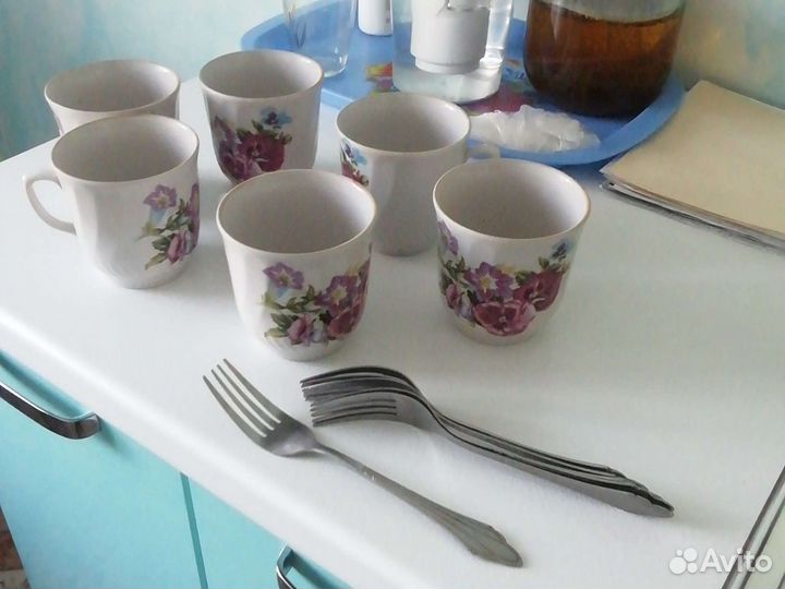 Кружки чайные, вилки 6 шт