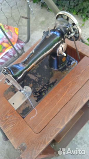 Швейная машина бу