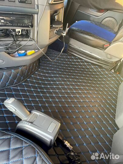 Коврики в грузовик Kenworth T-470