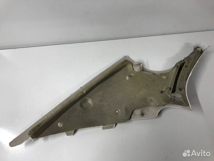 Обшивка задняя правая Mercedes/ W211/ 2004