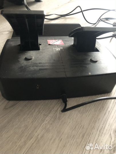 Игровой руль с педалями defender