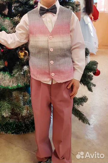 Нарядный костюм на мальчика 104-110 см (4-5 лет)