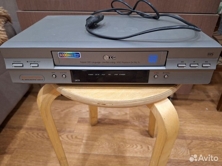 Видеомагнитофон кассетный LG