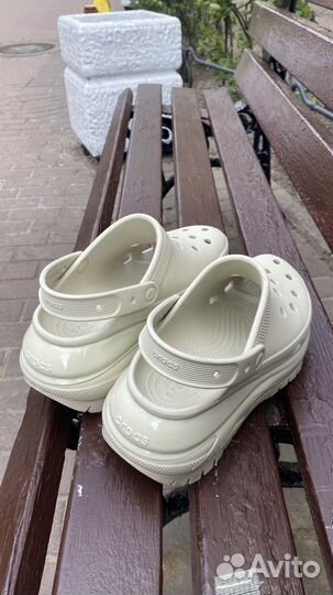 Crocs mega crush clog